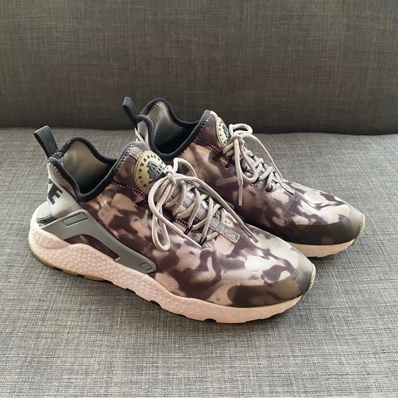 NIKE
W AIR HUARACHE RUN ULTRA PRINT - Picture 3 of 10